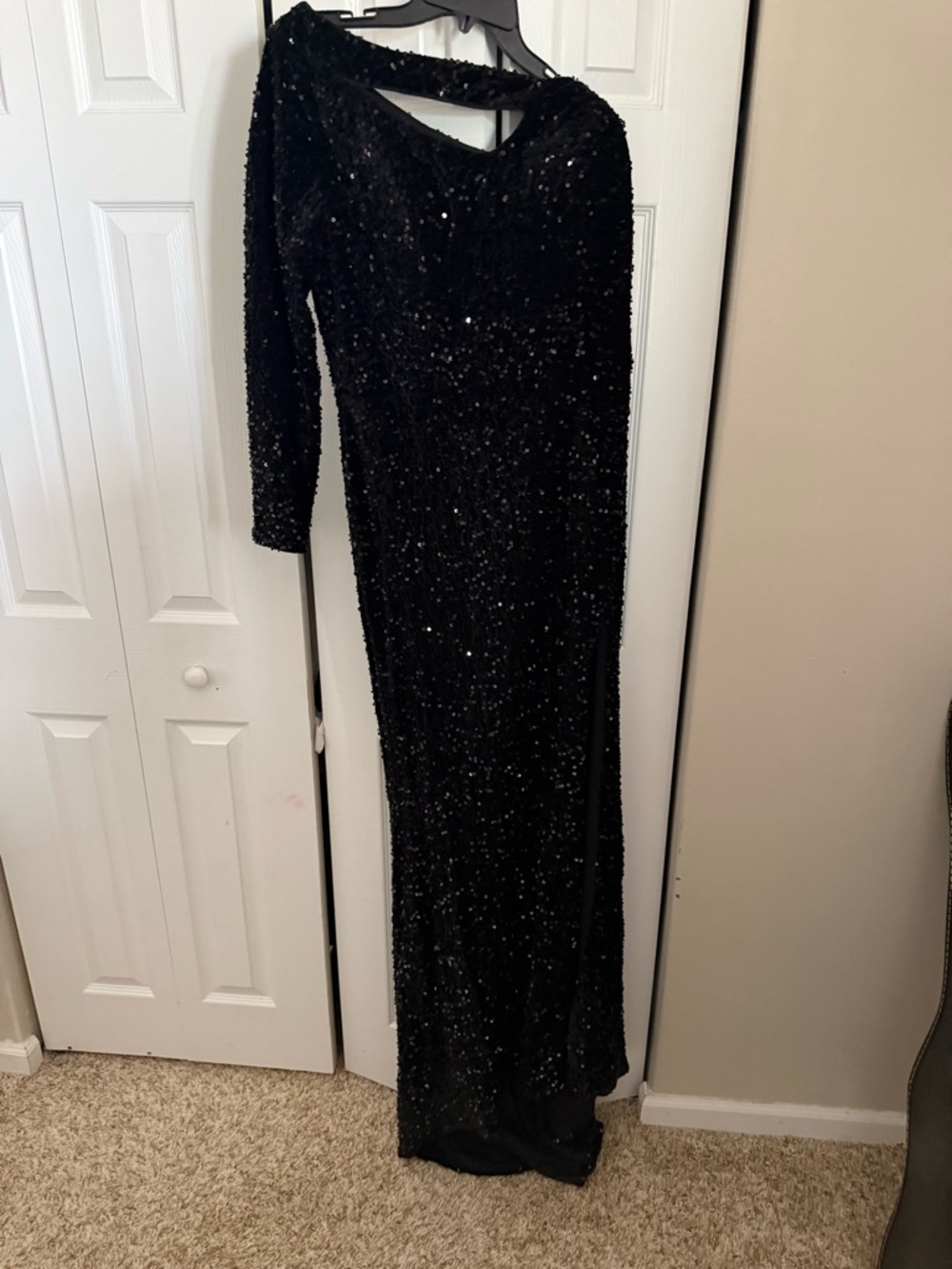 Clarisse Black Long Sleeve One-Shoulder Sequin Gown